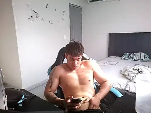 Snapshot of latin_party007 chatting on 04/12/26, 12:43 latin party007 online show from 04/12/26, 12:43