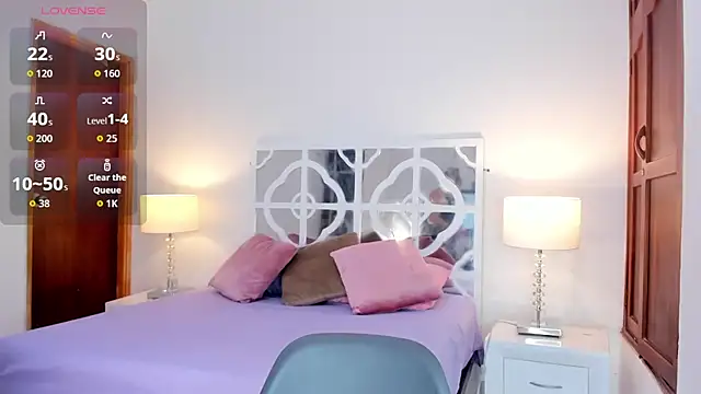 MikaelaStone online show from 11/22/25, 12:04