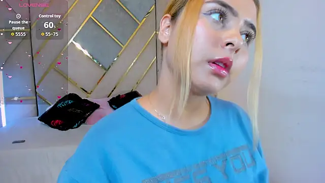 MikaelaStone online show from 04/16/26, 09:39