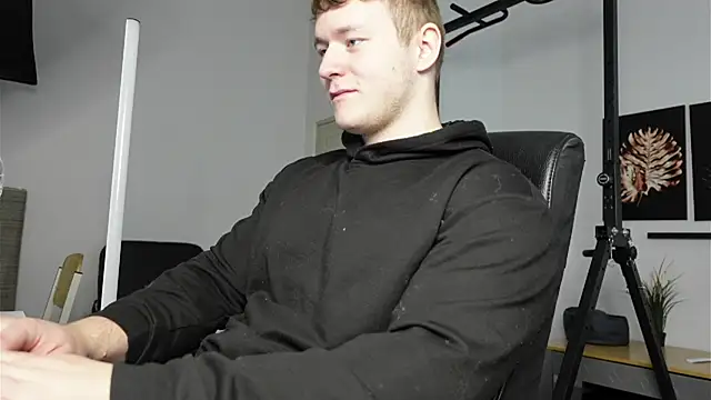 Richard Dullas online show from 11/11/25, 11:21