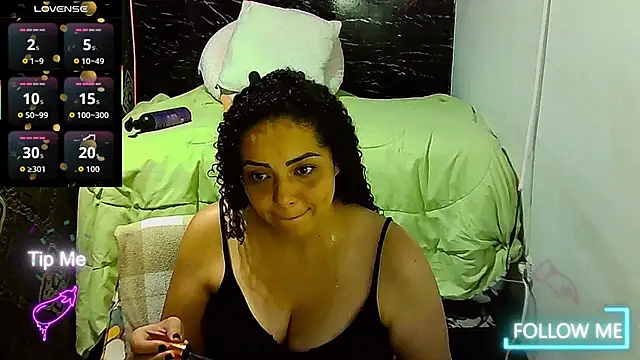  naughty milf online show from 03/29/26, 02:00