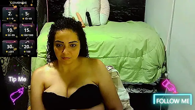  naughty milf online show from 03/30/26, 12:44