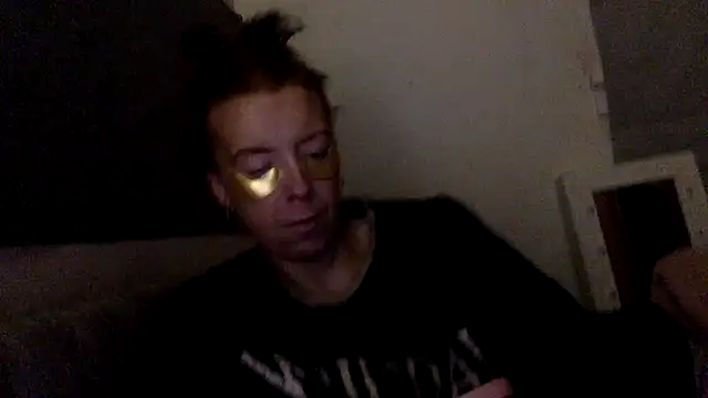 Snapshot of Bellababexox chatting on 05/15/26, 05:36 Bellababexox online show from 05/15/26, 05:36