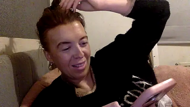 Snapshot of Bellababexox chatting on 05/21/26, 04:41 Bellababexox online show from 05/21/26, 04:41