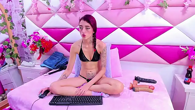 Snapshot of _Maleja_19_ chatting on 10/25/25, 03:14 Maleja 19 online show from 10/25/25, 03:14