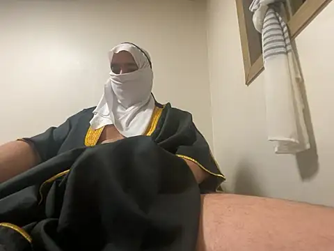 sheikhbandar06 09 online show from 11/17/25, 03:12