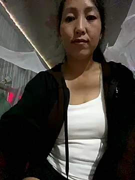Snapshot of Huong-Ly chatting on 09/11/25, 02:00 Huong-Ly online show from 09/11/25, 02:00