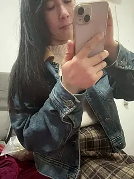 crhong666 online show from 04/04/26, 12:20