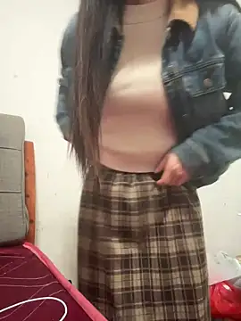 crhong666 online show from 04/05/26, 12:41