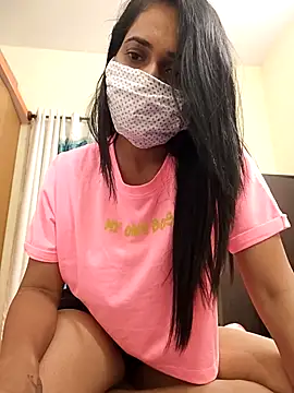 Snapshot of Curvyqueenz chatting on 09/18/25, 06:10 Curvyqueenz online show from 09/18/25, 06:10