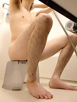 Snapshot of tanaka113 chatting on 10/07/25, 07:16 tanaka113 online show from 10/07/25, 07:16