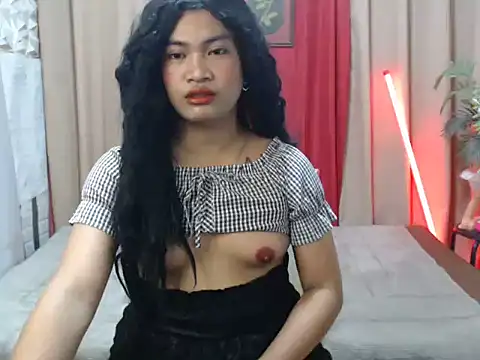 Snapshot of miss_laila_ chatting on 10/11/25, 09:52 miss laila online show from 10/11/25, 09:52