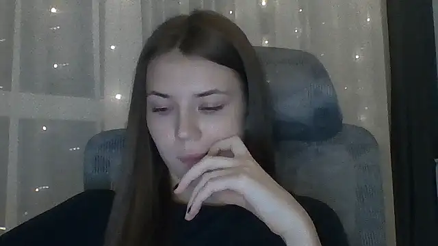 Snapshot of JennaCash chatting on 12/19/25, 09:44 JennaCash online show from 12/19/25, 09:44