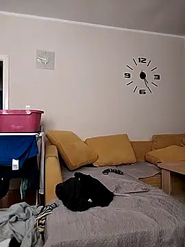 Snapshot of Fredry111 chatting on 09/27/25, 06:07 Fredry111 online show from 09/27/25, 06:07