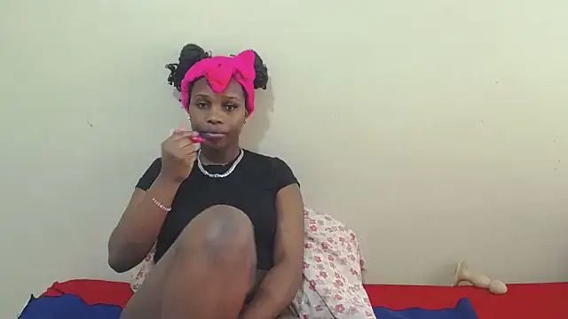 Snapshot of Blackberry96_ chatting on 11/17/25, 09:26 Blackberry96 online show from 11/17/25, 09:26