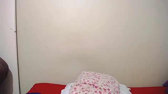 Snapshot of Blackberry96_ chatting on 11/17/25, 09:31 Blackberry96 online show from 11/17/25, 09:31