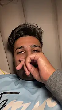 Snapshot of the_Shinchan@xh chatting on 11/12/25, 02:01 the Shinchanxh online show from 11/12/25, 02:01