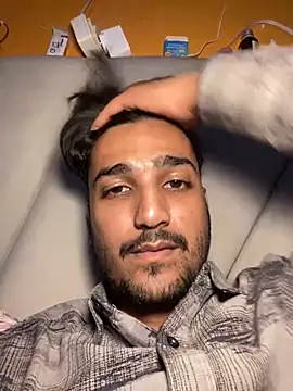 Snapshot of the_Shinchan@xh chatting on 11/25/25, 07:47 the Shinchanxh online show from 11/25/25, 07:47