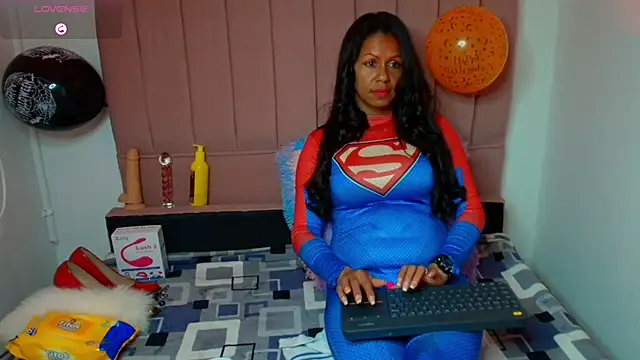 Snapshot of Catherine_mature45 chatting on 10/24/25, 04:14 Catherine mature45 online show from 10/24/25, 04:14