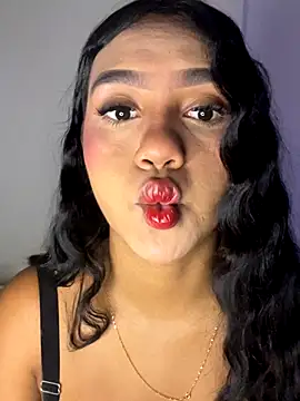 Snapshot of Michelle_johnson_ chatting on 11/22/25, 03:55 Michelle johnson online show from 11/22/25, 03:55