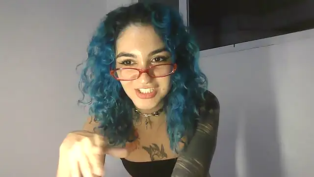 Snapshot of peetitefairy chatting on 05/16/26, 06:32 peetitefairy online show from 05/16/26, 06:32