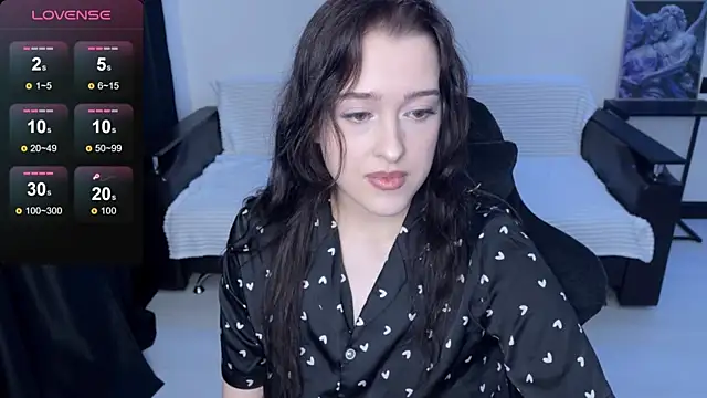 Snapshot of Sunshine_J chatting on 11/18/25, 08:57 Sunshine J online show from 11/18/25, 08:57