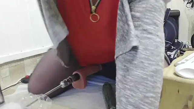 Snapshot of honey47 chatting on 11/08/25, 11:21 honey47 online show from 11/08/25, 11:21