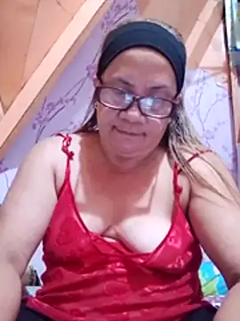 Snapshot of vickyhot1966 chatting on 06/24/26, 01:54 vickyhot1966 online show from 06/24/26, 01:54