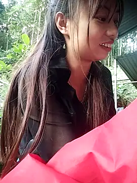 Dung-Thao19 online show from 10/30/25, 09:44