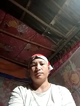 Snapshot of Love-Mama33 chatting on 09/10/25, 10:43 Love-Mama33 online show from 09/10/25, 10:43