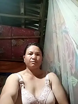 Snapshot of Love-Mama33 chatting on 09/11/25, 10:48 Love-Mama33 online show from 09/11/25, 10:48