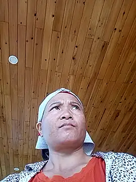 Snapshot of Love-Mama33 chatting on 09/16/25, 01:06 Love-Mama33 online show from 09/16/25, 01:06