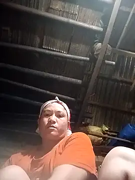 Snapshot of Love-Mama33 chatting on 09/16/25, 01:34 Love-Mama33 online show from 09/16/25, 01:34