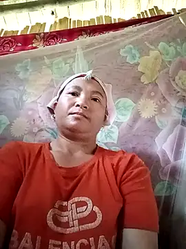 Snapshot of Love-Mama33 chatting on 09/22/25, 09:11 Love-Mama33 online show from 09/22/25, 09:11