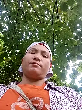 Snapshot of Love-Mama33 chatting on 09/27/25, 11:54 Love-Mama33 online show from 09/27/25, 11:54