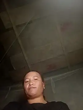 Snapshot of Love-Mama33 chatting on 09/29/25, 12:10 Love-Mama33 online show from 09/29/25, 12:10