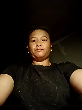 Snapshot of Love-Mama33 chatting on 09/30/25, 06:57 Love-Mama33 online show from 09/30/25, 06:57