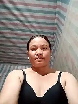 Snapshot of Love-Mama33 chatting on 10/02/25, 02:02 Love-Mama33 online show from 10/02/25, 02:02