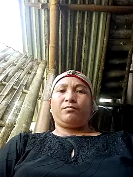 Snapshot of Love-Mama33 chatting on 10/05/25, 05:17 Love-Mama33 online show from 10/05/25, 05:17