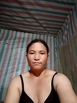 Snapshot of Love-Mama33 chatting on 10/13/25, 01:55 Love-Mama33 online show from 10/13/25, 01:55