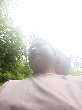 Snapshot of Love-Mama33 chatting on 10/24/25, 12:52 Love-Mama33 online show from 10/24/25, 12:52