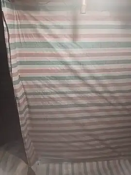 Snapshot of Love-Mama33 chatting on 10/27/25, 10:41 Love-Mama33 online show from 10/27/25, 10:41