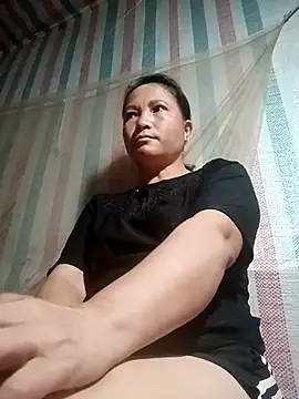 Snapshot of Love-Mama33 chatting on 10/30/25, 10:54 Love-Mama33 online show from 10/30/25, 10:54