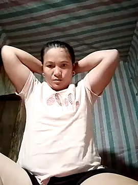 Snapshot of Love-Mama33 chatting on 11/05/25, 12:27 Love-Mama33 online show from 11/05/25, 12:27