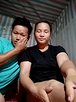 Snapshot of Love-Mama33 chatting on 11/08/25, 10:37 Love-Mama33 online show from 11/08/25, 10:37