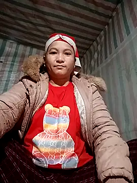 Snapshot of Love-Mama33 chatting on 11/22/25, 11:15 Love-Mama33 online show from 11/22/25, 11:15