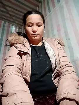 Snapshot of Love-Mama33 chatting on 11/23/25, 11:37 Love-Mama33 online show from 11/23/25, 11:37