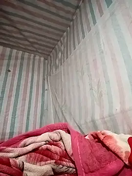 Snapshot of Love-Mama33 chatting on 11/26/25, 10:55 Love-Mama33 online show from 11/26/25, 10:55