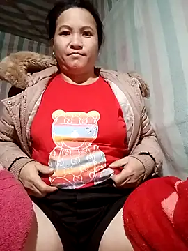 Snapshot of Love-Mama33 chatting on 11/27/25, 11:07 Love-Mama33 online show from 11/27/25, 11:07