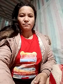 Snapshot of Love-Mama33 chatting on 11/28/25, 11:29 Love-Mama33 online show from 11/28/25, 11:29